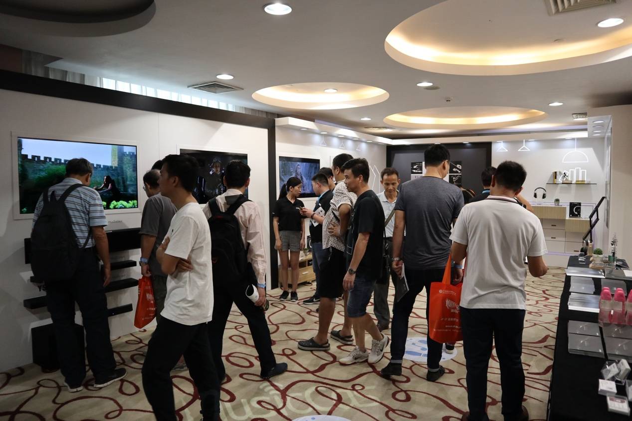 娱乐音质新境界，金沙js93252携带家庭音响新品亮相2018广州国际音响唱片展